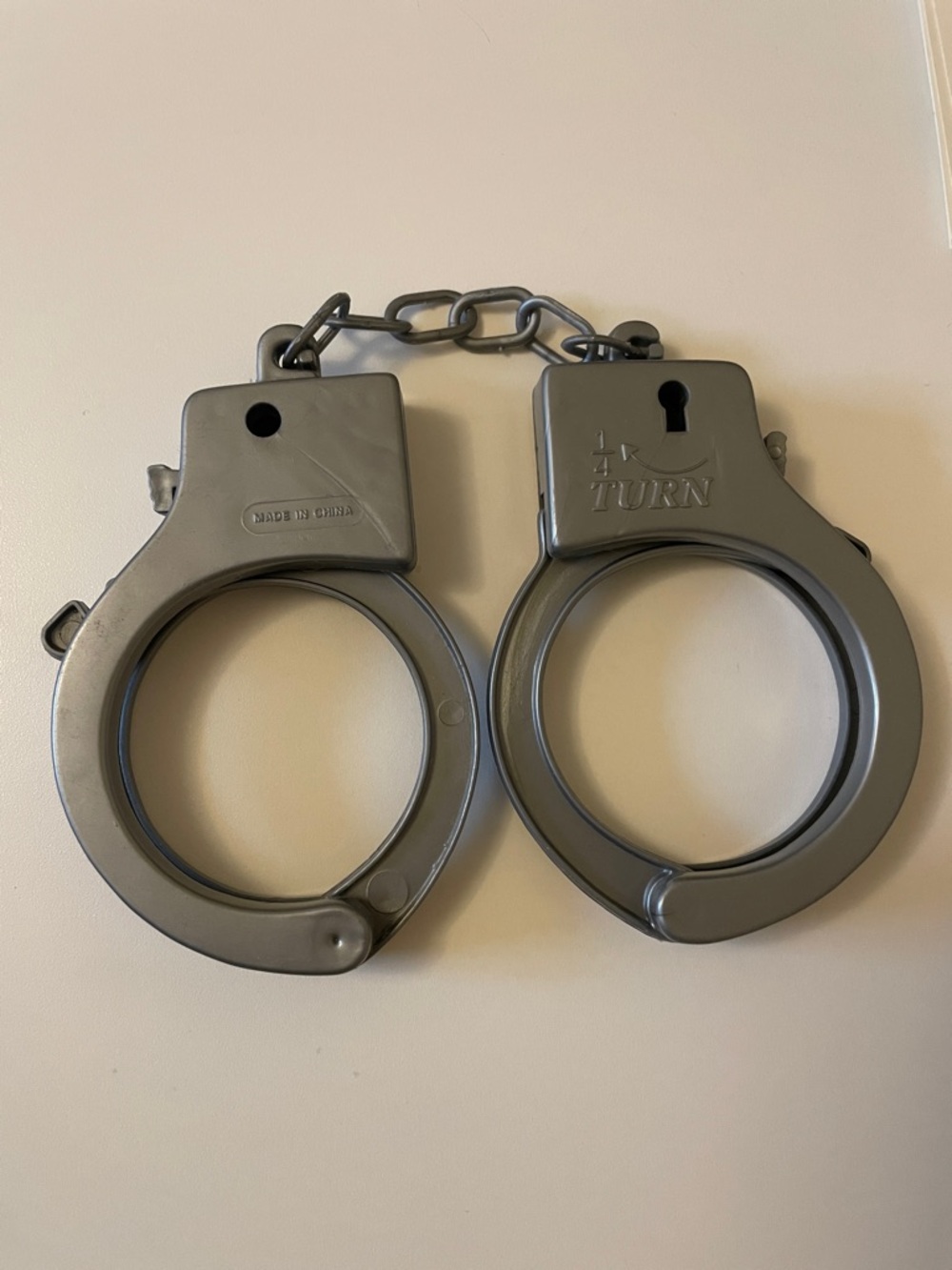 🎃 Costume / Play Plastic Handcuffs